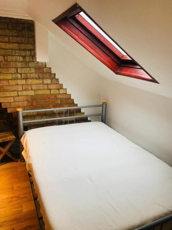 Studio Flat available at Romsey Area