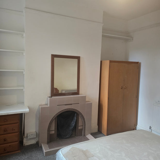 Double Room available in Romsey, CB1