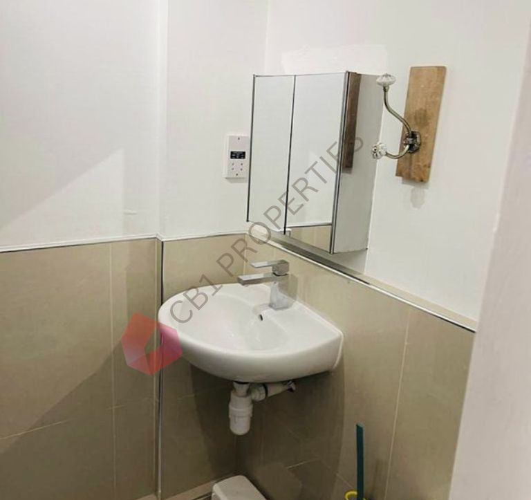 Studio Flat, Castle Street, CB3