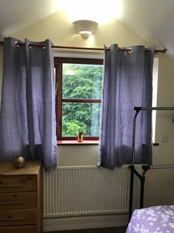 Room in a Shared House, Ross St