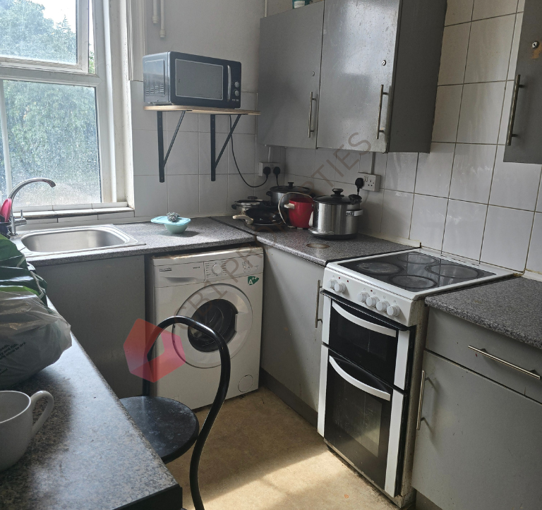 Room in a Shared House, Mill Rd, CB1