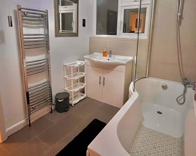 Double Room available in Milton Road, CB4