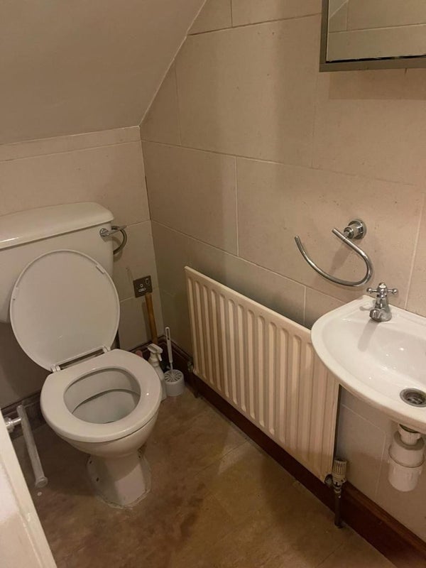 Studio Flat available at Romsey Area
