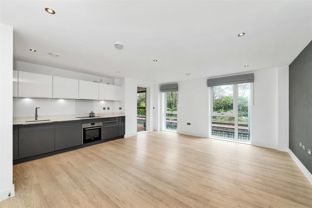 2 bed flat in central cambridge