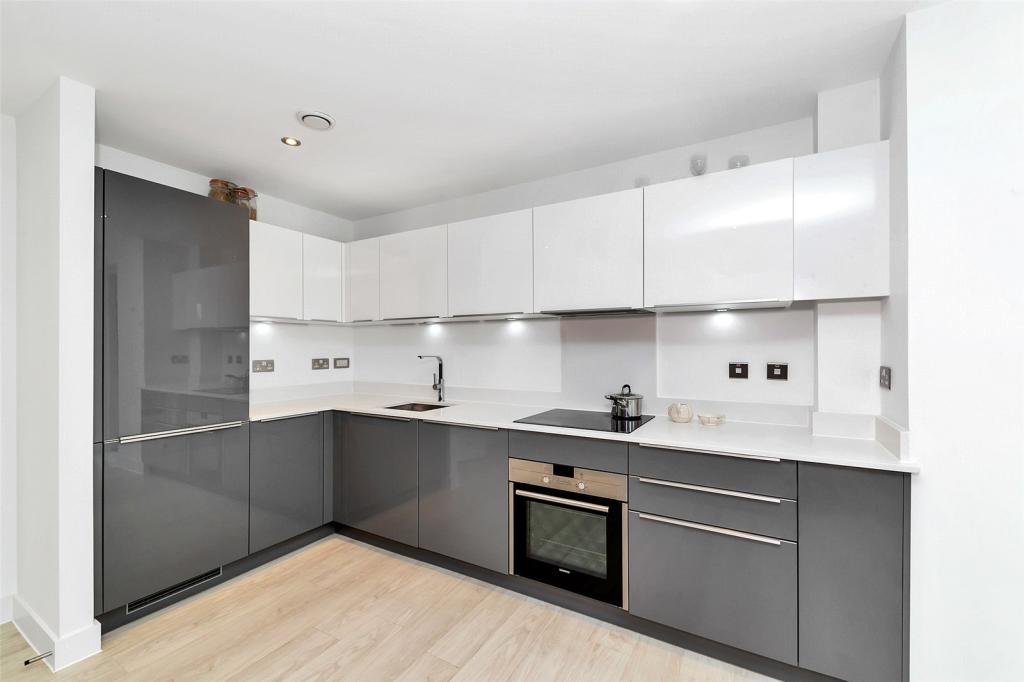 2 bed flat in central cambridge
