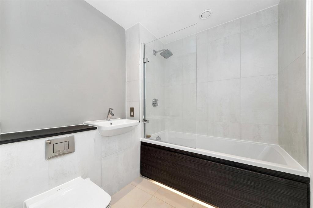 2 bed flat in central cambridge