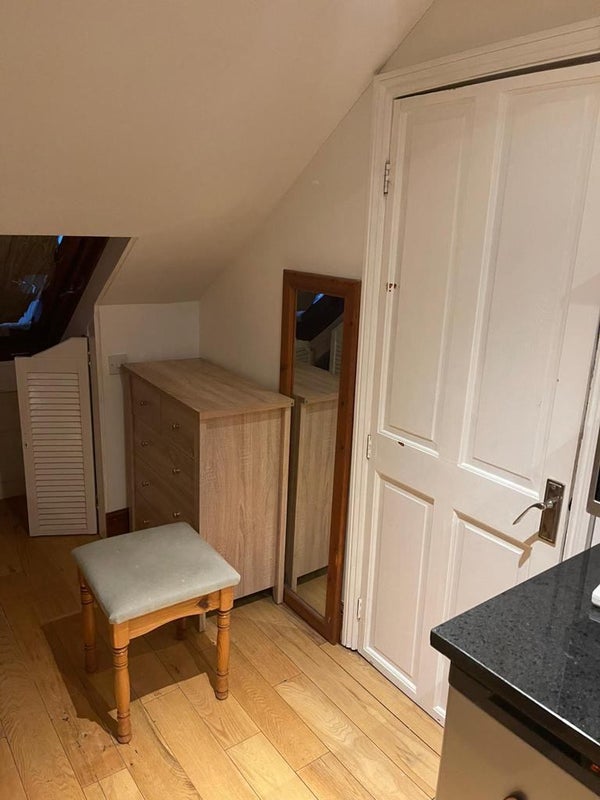 Studio Flat available at Romsey Area