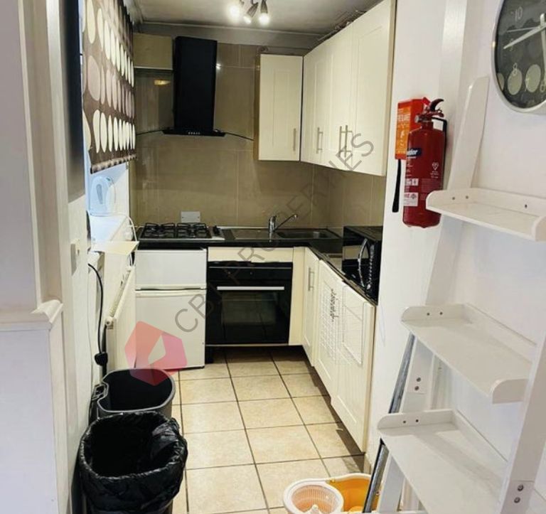 Studio Flat, Castle Street, CB3