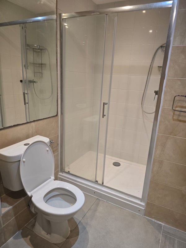 Double Room available in CB4
