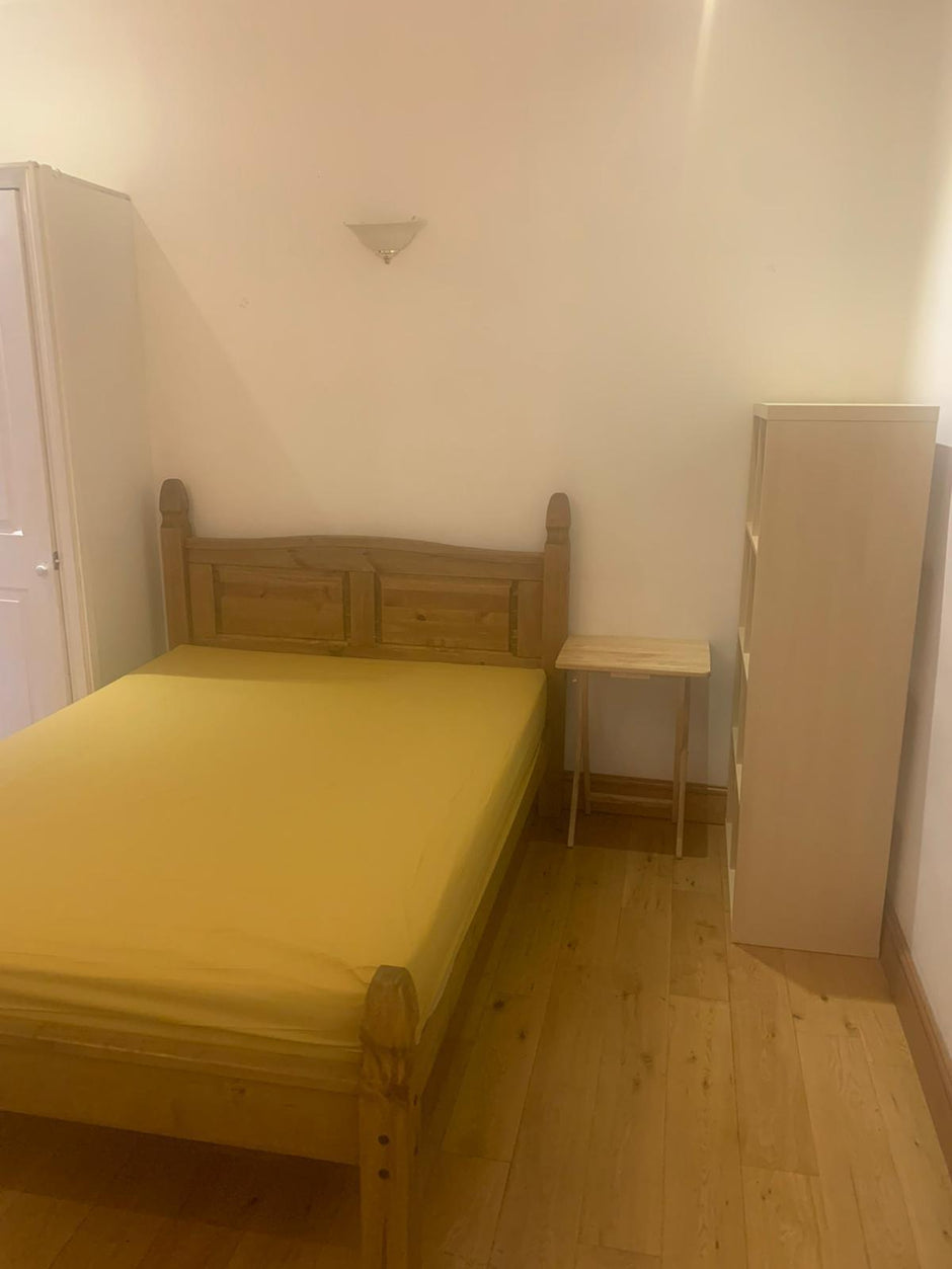 Double Room available in Romsey Area