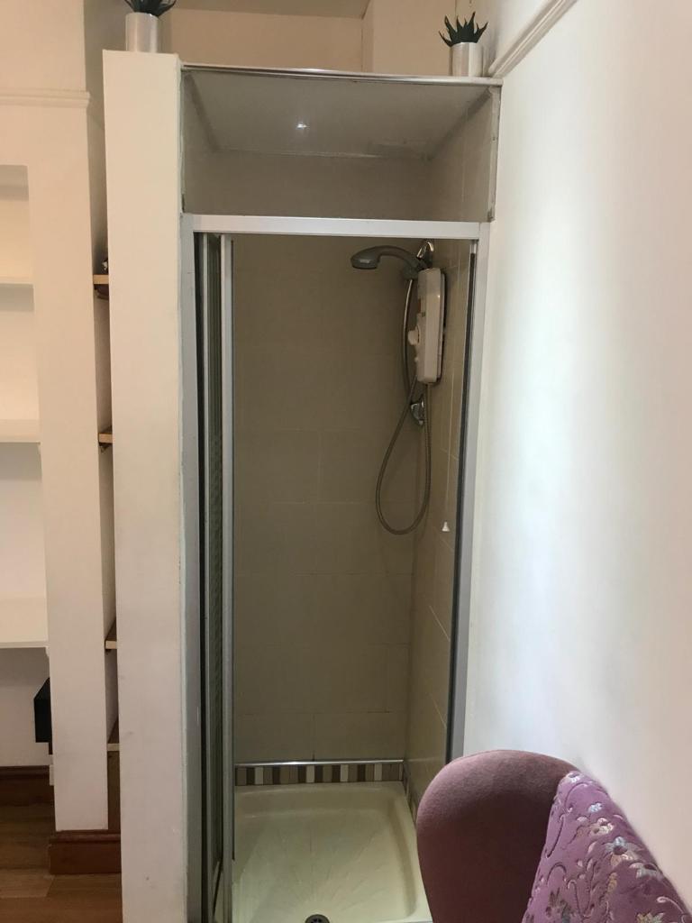 Room in a Shared House, Mill Road