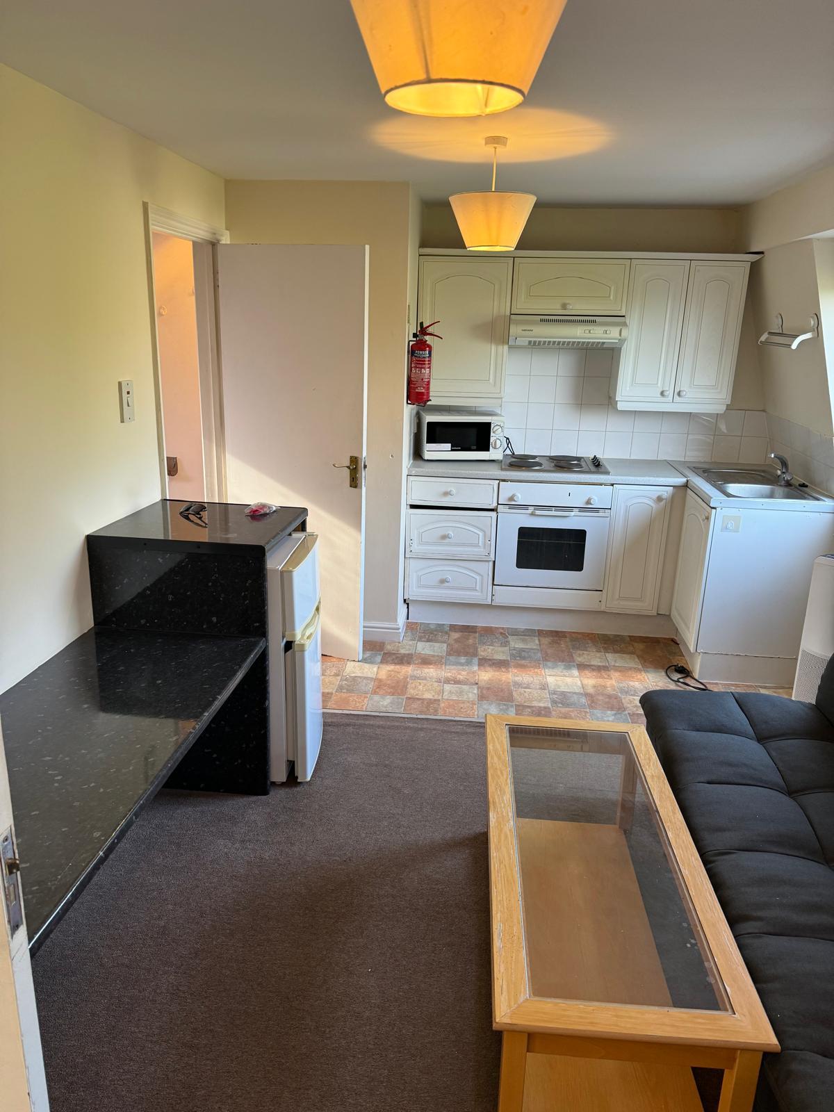 One Bedroom Studio, Upper Gwydir St , CB1
