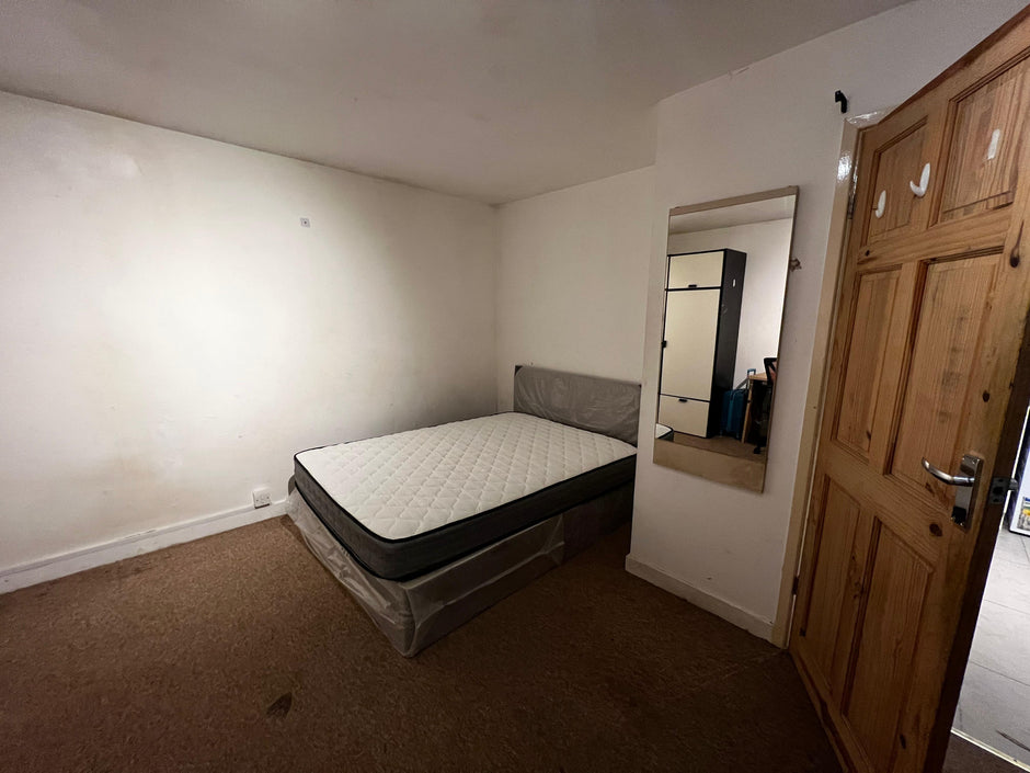 One Bedroom Flat, Madras Rd, CB1