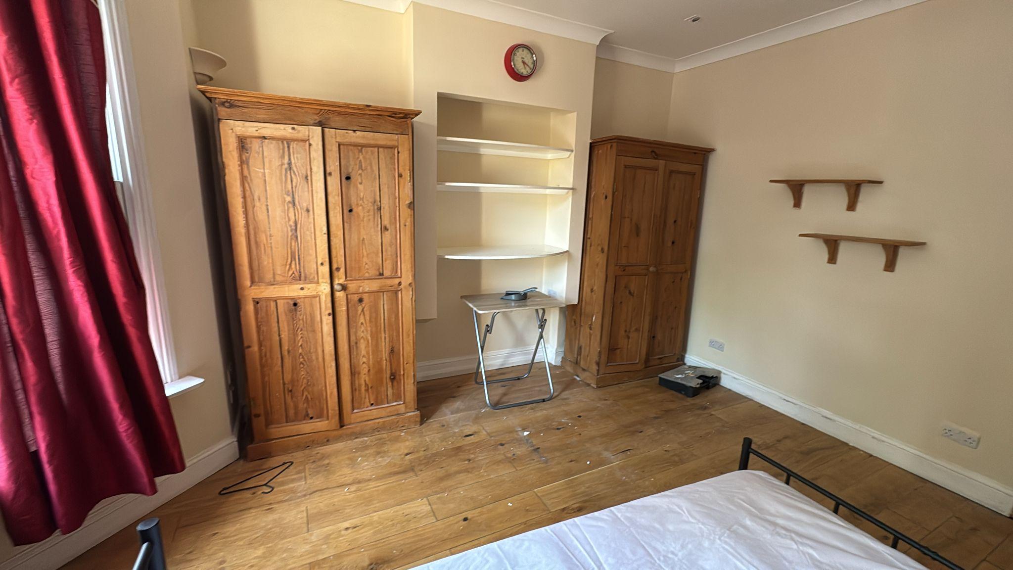 Large Double Room available in Romsey
