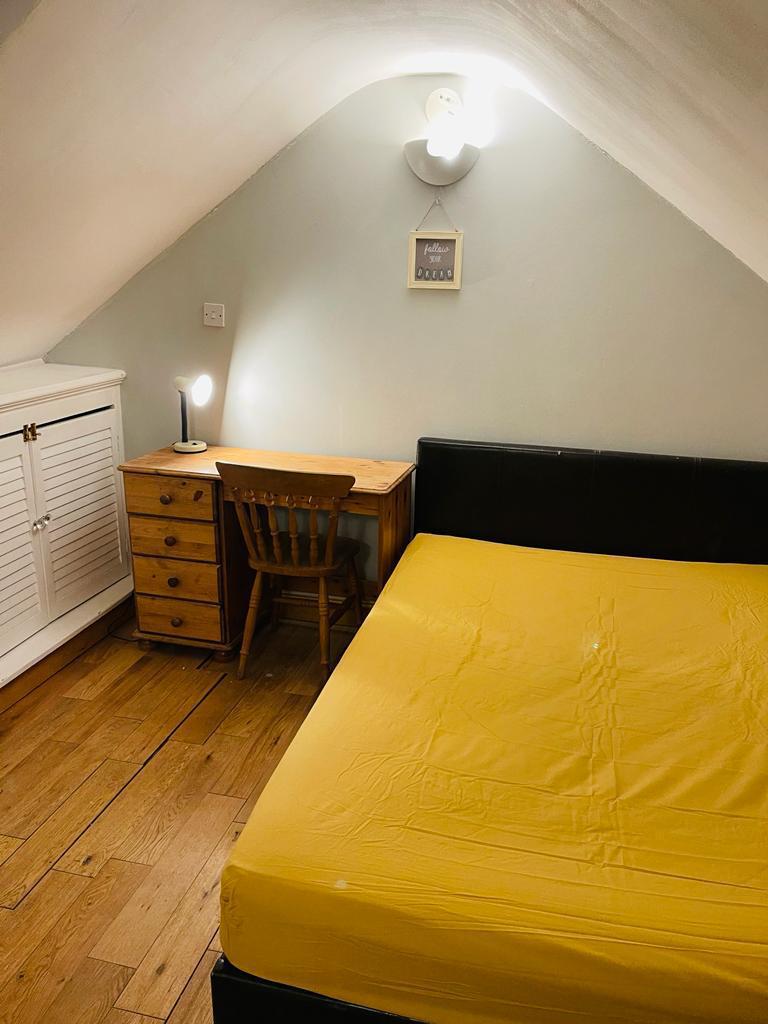 Double Room available in Mill Road