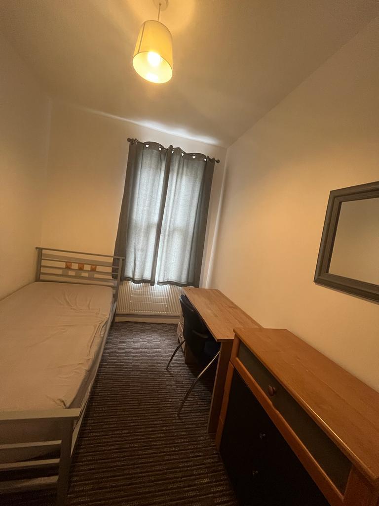 Room in a Shared House, Upper Gwydir