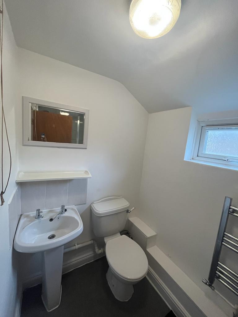 Room in a Shared House, Upper Gwydir