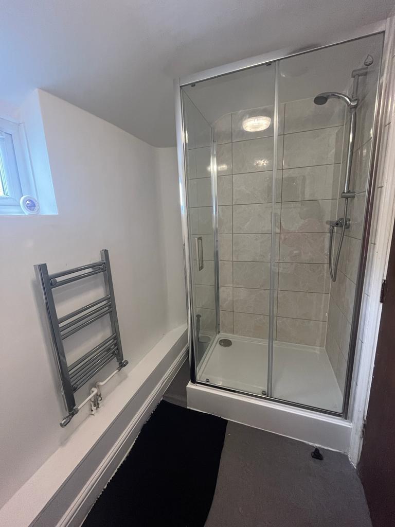 Room in a Shared House, Upper Gwydir