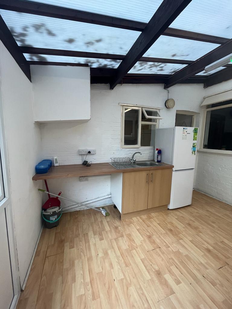 Room in a Shared House, Upper Gwydir