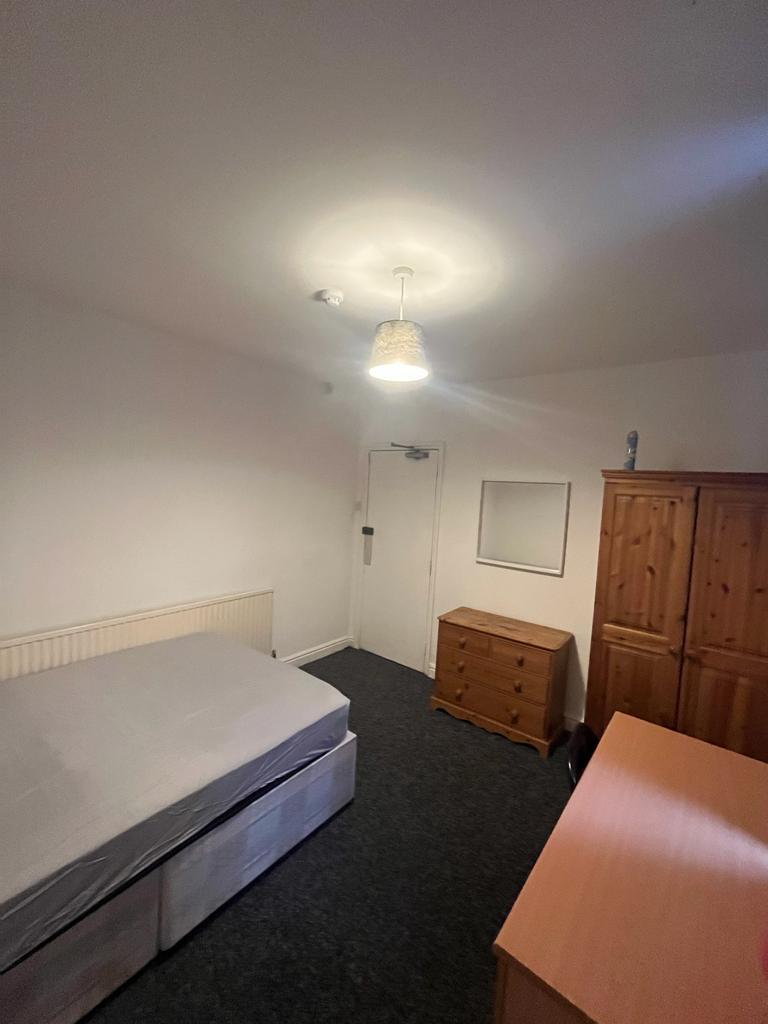 Room in a Shared House, Upper Gwydir
