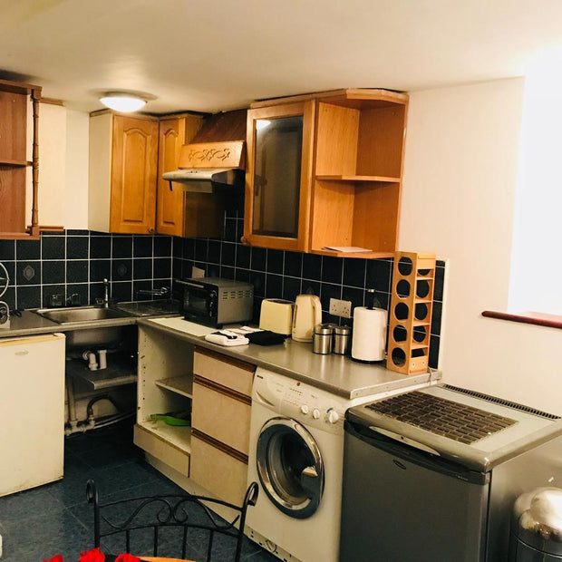 Rooms in a Shared House, York St