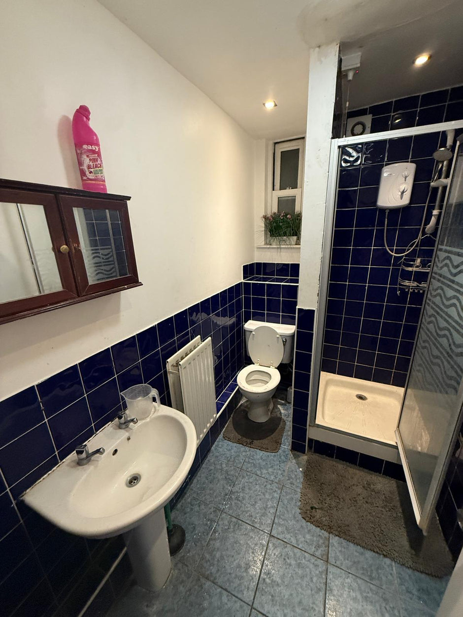 Rooms in a Shared House, York St