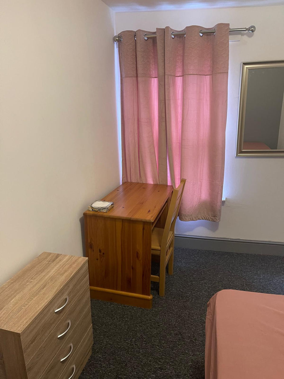 Room in a Shared House, Riverside, CB5