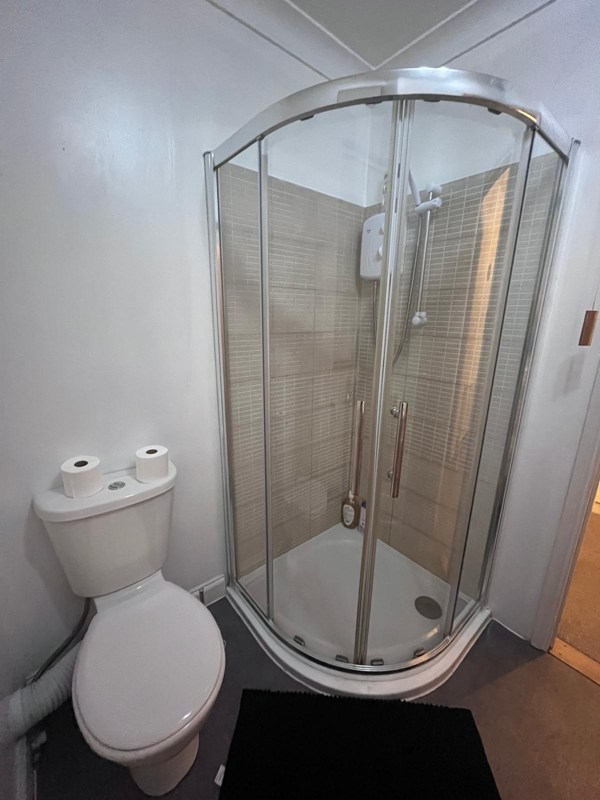 Double Room available in Milton Road, CB4