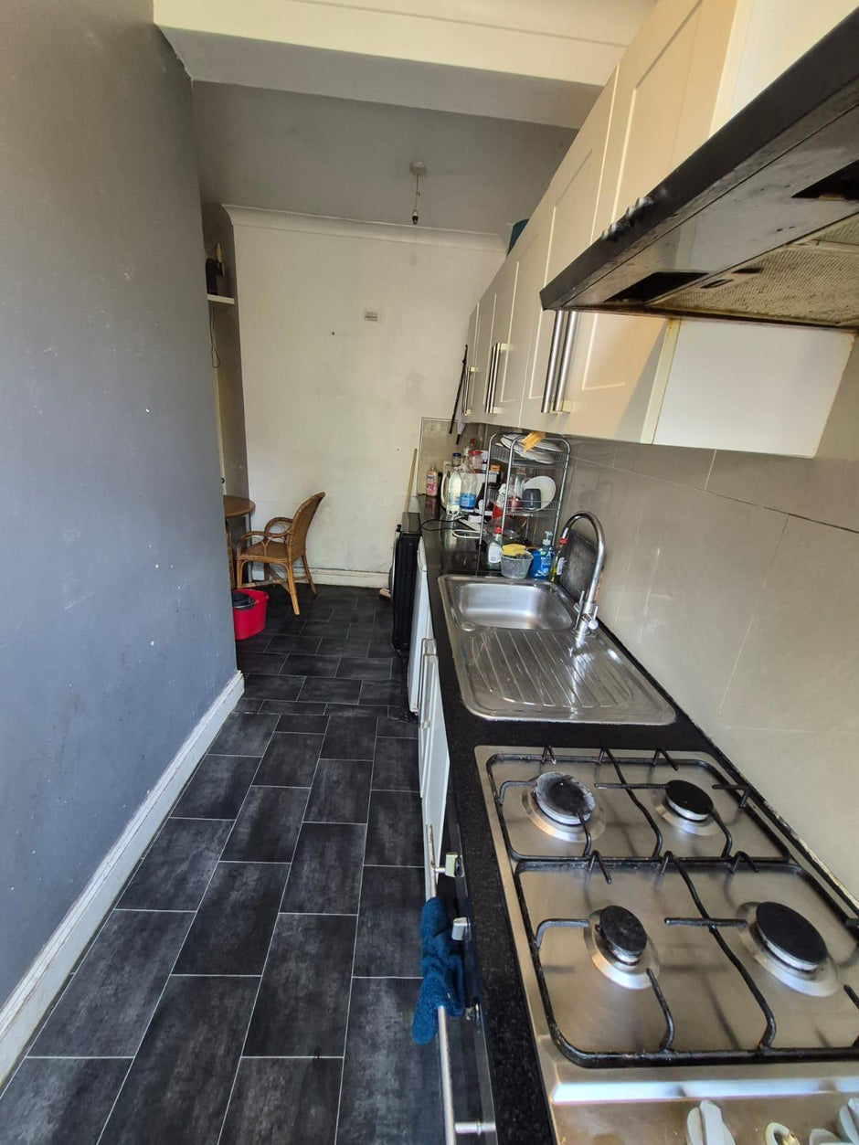 Large Double Room available in Romsey